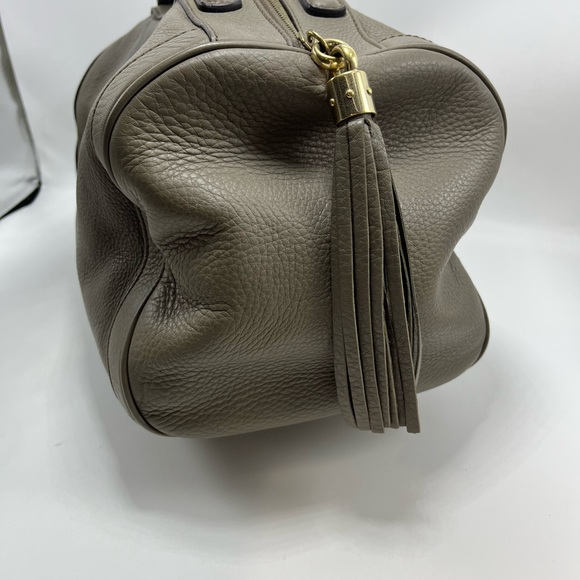 Gucci Pebbled Leather Double Handle Boston Soho Handbag w/ Tassel Accents Taupe - Picture 3 of 11